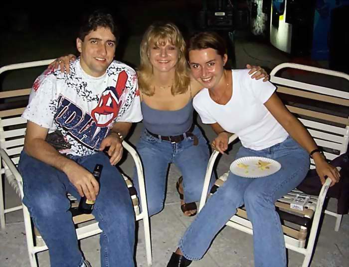 Jay X Ewa.jpg (60286 bytes)